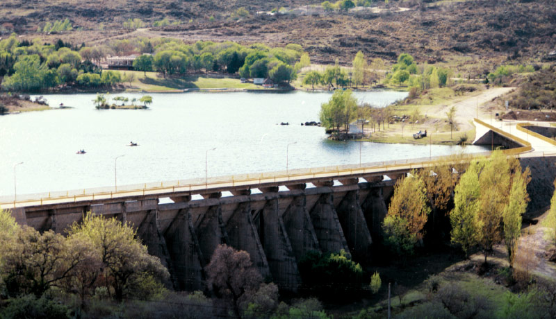 Presa Embalse Chuquis